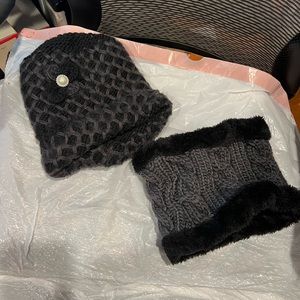 Hat and neck warmer set faux fur